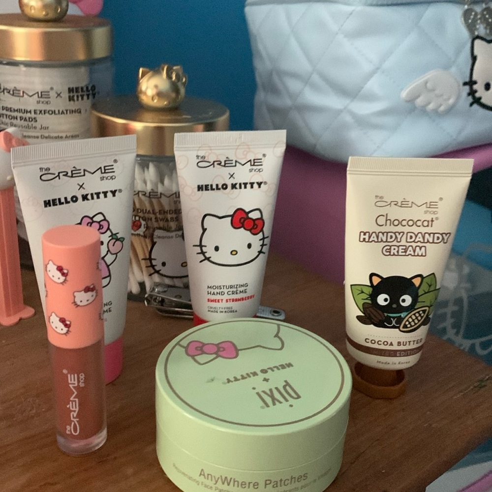 Hello Kitty skincare bundle